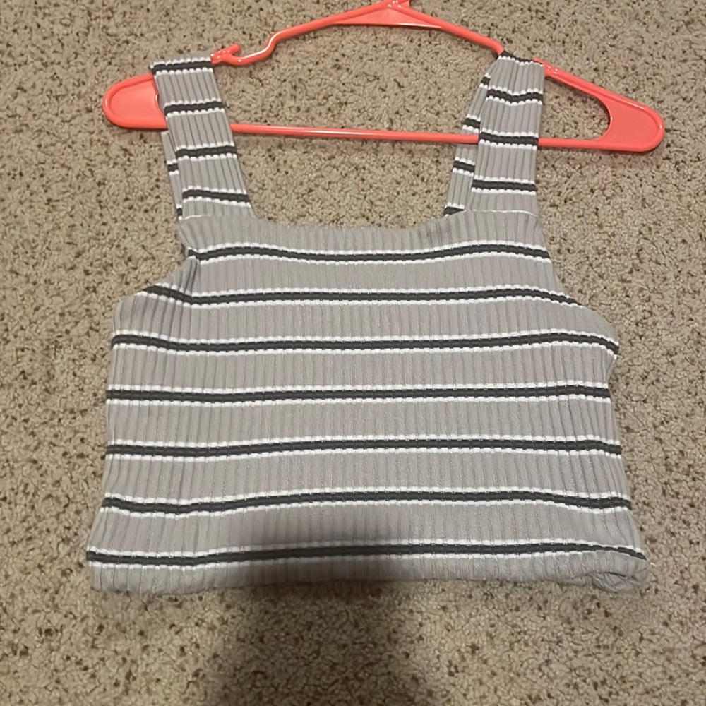 American Eagle tank- size S